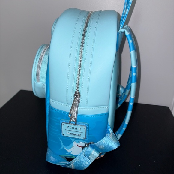 Loungefly 20th Anniversary Finding Nemo Backpack with Card Holder - Picture 7 of 8